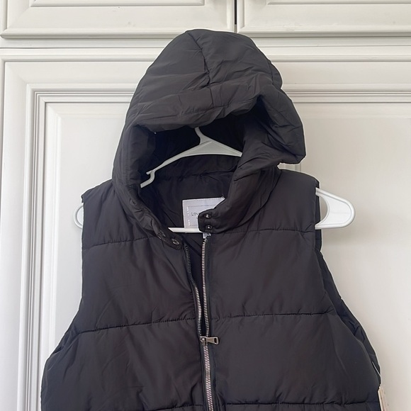NWT Love Me Now black puffer black hooded full zip vest sleeveless size Large - Picture 5 of 10